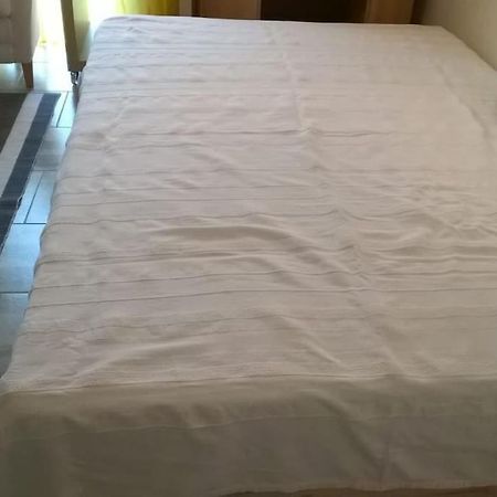 Toll Apartment Mit Privatem Eingang Free Parking Slbst Check-In Netflix 30 Zone Ruhig Duisburg Bagian luar foto